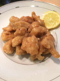 Una foto de Pollo al limón