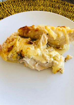 Una foto de Keto - Pollo a la crema de quesos 🧀 🤗🤗
