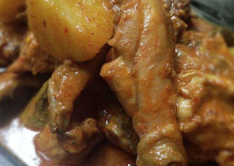 Kari Ayam Kentang