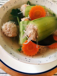 A picture of 👩🏽🍳🧑🏼🍳Homemade Soup •Easy to make at Home • Thai Style Stuffed Cucumber Soup.