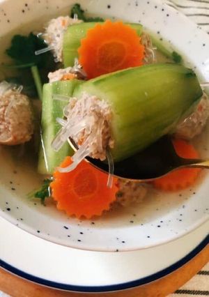 A picture of 👩🏽‍🍳🧑🏼‍🍳Homemade Soup •Easy to make at Home • Thai Style Stuffed Cucumber Soup.