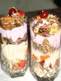 ফ্রুটি নাটি পারফেট (Fruity nutty parfait recipe in Bengali)