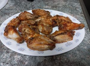 Foto principal de Alitas de pollo fritas en freidora de aire (Cosori)