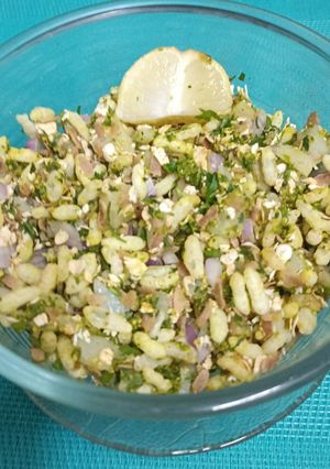 A picture of Oats & Poha Sukha (dry) Bhel.