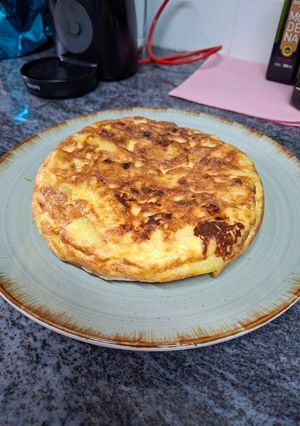 Una foto de Tortilla de Patatas con Salsa Trufada