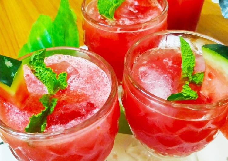 Steps to Make Perfect Water melon juice