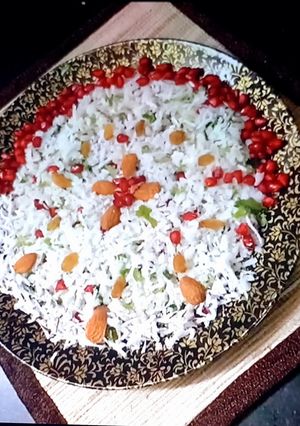 A picture of Fresh coconut khaman poha.