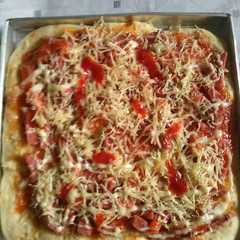 Pizza homemade রেসিপির প্রধান ছবি