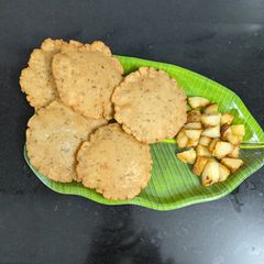 A picture of Kuttu Atta Puri.