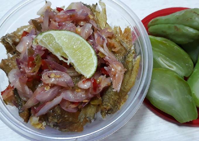 Rice bowl Ikan Kaca Piring Krispy Sambal Matah