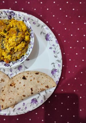 A picture of Paneer Mushroom Bhujiya.