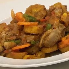 A picture of Poulet DG du Cameroun.