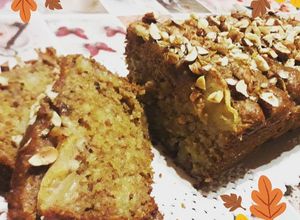 Foto di Plumcake 100% farina integrale, con mele e nocciole 🍂🍁😍