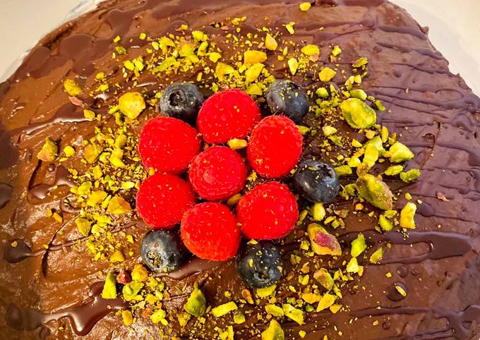 beetroot chocolate cake with avocado frosting??????❤️❤️❤️ recipe main photo