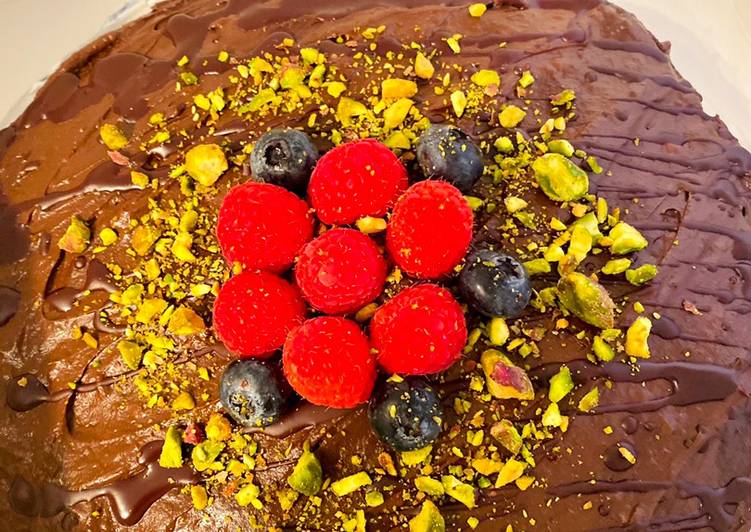 Beetroot chocolate cake with avocado frostingππππππ❤️❤️❤️