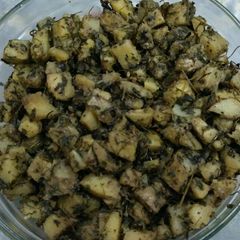 A picture of Aalu methi.