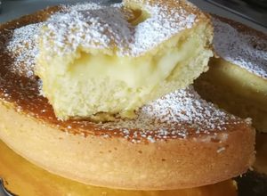 Foto di Ciambellone con cuore di crema al limone