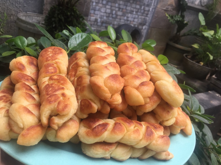 Cara Gampang Menyiapkan Donat kepang Anti Gagal