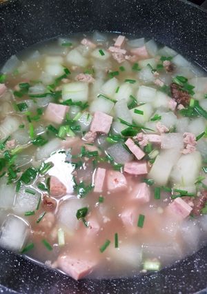 A picture of Chinese Winter Melon Soup with Rice 瓜粒湯飯.