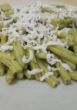Foto di Caserecce al pesto di zucchine e ricotta salata