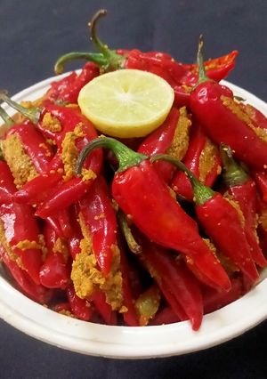 A picture of Red chilli pickle.