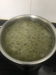 Hình của món Chè đậu xanh nha đam đường phèn.