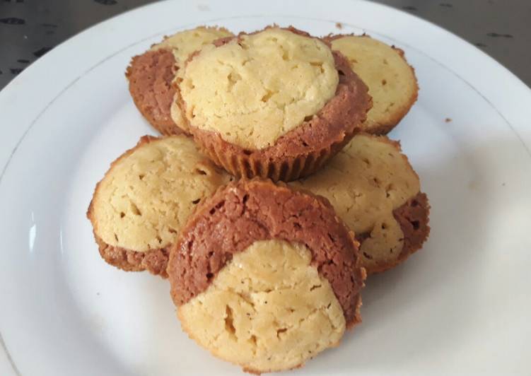 Chocolate vanilla muffins