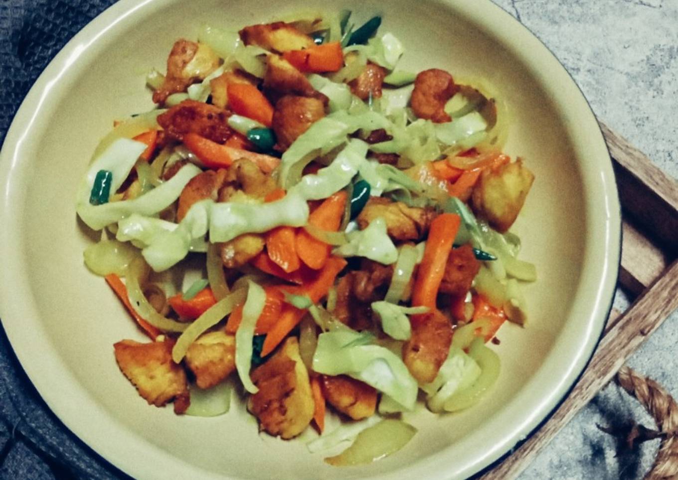 Ayam Goreng Kunyit dan Serai