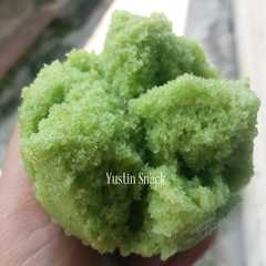 รูปของ Bolu Pandan Menul