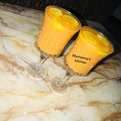 A picture of Carrot and apple drink.
