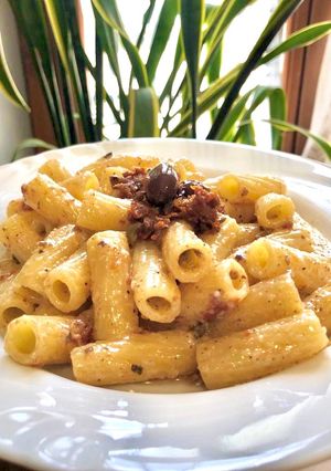 A picture of Rigatoni with Sun-Dried Tomato and Olive Pesto.