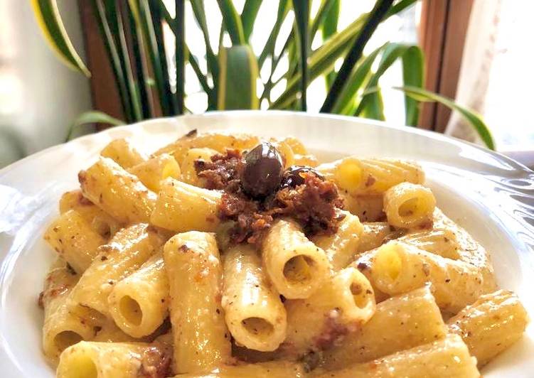 How to Make Favorite Rigatoni al pesto di pomodori e olive taggiasche