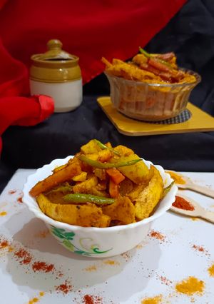 विंटर स्पेशल मिक्स वेज़ अचार (Winter special mix veg achar recipe in Hindi) रेसिपी मुख्य फोटो