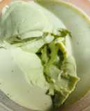 Vào bếp cùng con: Pudding rung rinh (thạch sữa trà xanh)