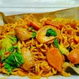 Mie hot bakso sosis