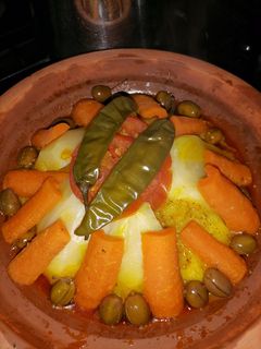 صورة لوصفة طاجين بدجاج والخضر لذيذ جدا 😋😋😋