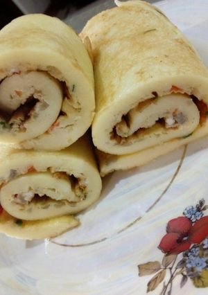 A picture of Crepe egg roll.