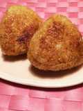 Easy & Delicious! Grilled Cheese and Bonito Rice Balls (Yaki Onigiri)