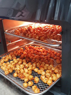 Una foto de Snack saludable de garbanzos en freidora de aire caliente