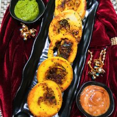 A picture of Glass idli.