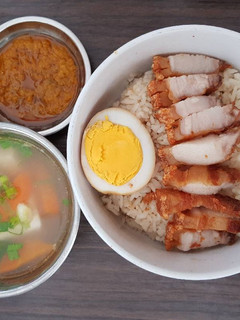 Foto resep Nasi hainam samcan crispy dengan sup tahu