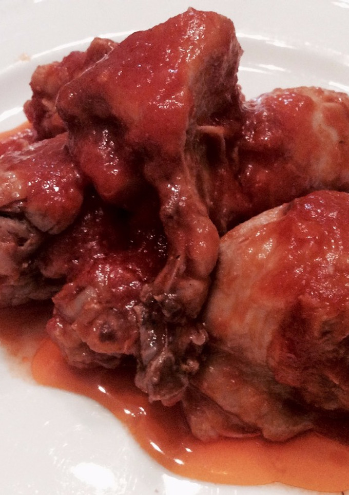Una foto de Pollo con tomate