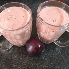 A picture of Oranges Plum Smoothie.
