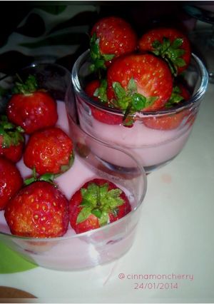 A picture of Strawberry Milk Pudding.