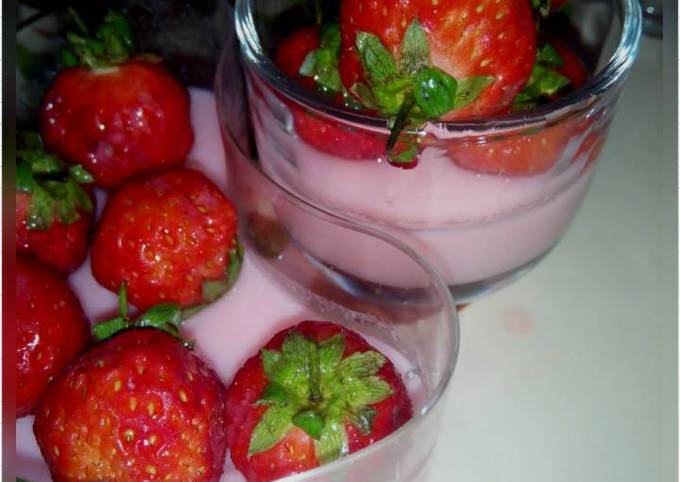 Recipe of Perfect Strawberry Milk Pudding
