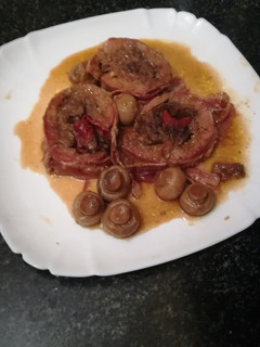 Una foto de Solomillo ibérico relleno de pollo