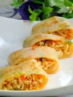 炒泡麵蛋餅 的食譜成品照片