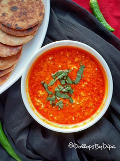 દહીં તીખારી (Dahi Tikhari Recipe In Gujarati) રેસીપી મુખ્ય ફોટો