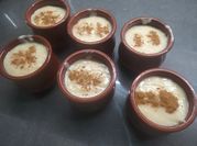 Una foto de flan vegano