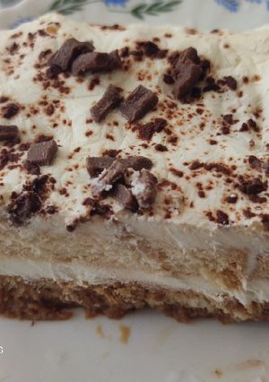A picture of Tiramisu Chocolate Yogurt.
